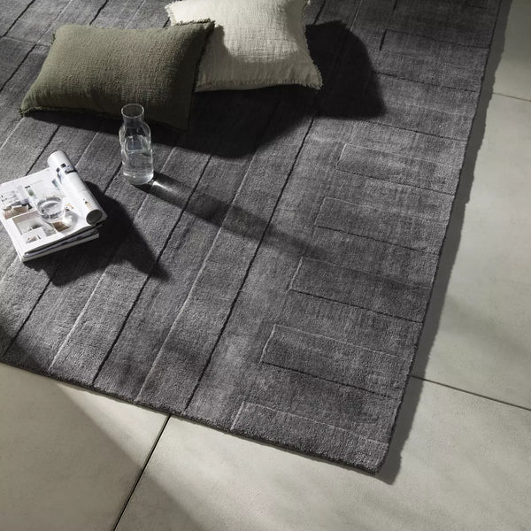 Ario Rug 8 x 10"