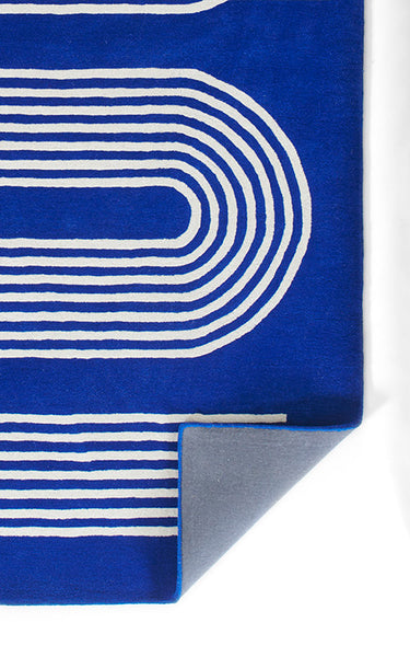 Esi Rug - 8" x 10"