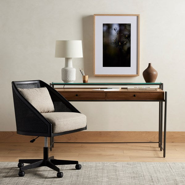 Mikka Desk