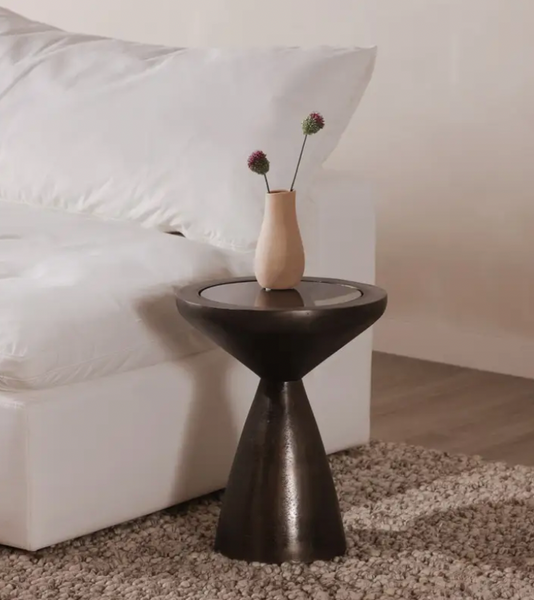 Oracle Accent Table